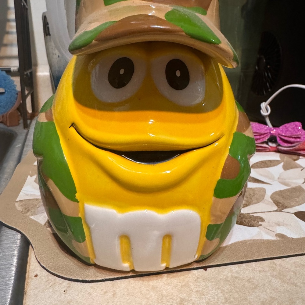 Yellow M&M cookie jar
Military , camo, hunter